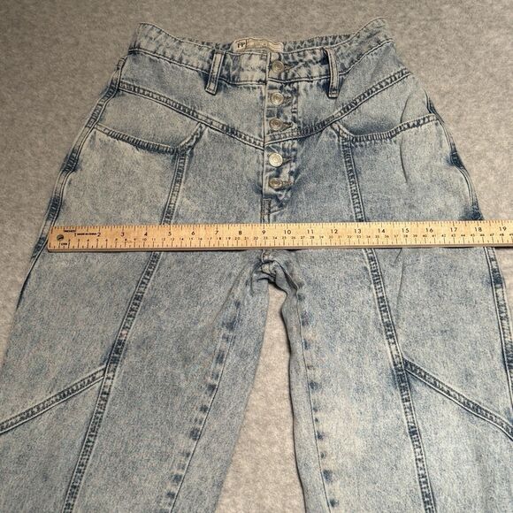 Free People High Rise Button Fly Tapered Jean Light Wash Distressed Look Size 27 - Picture 9 of 13